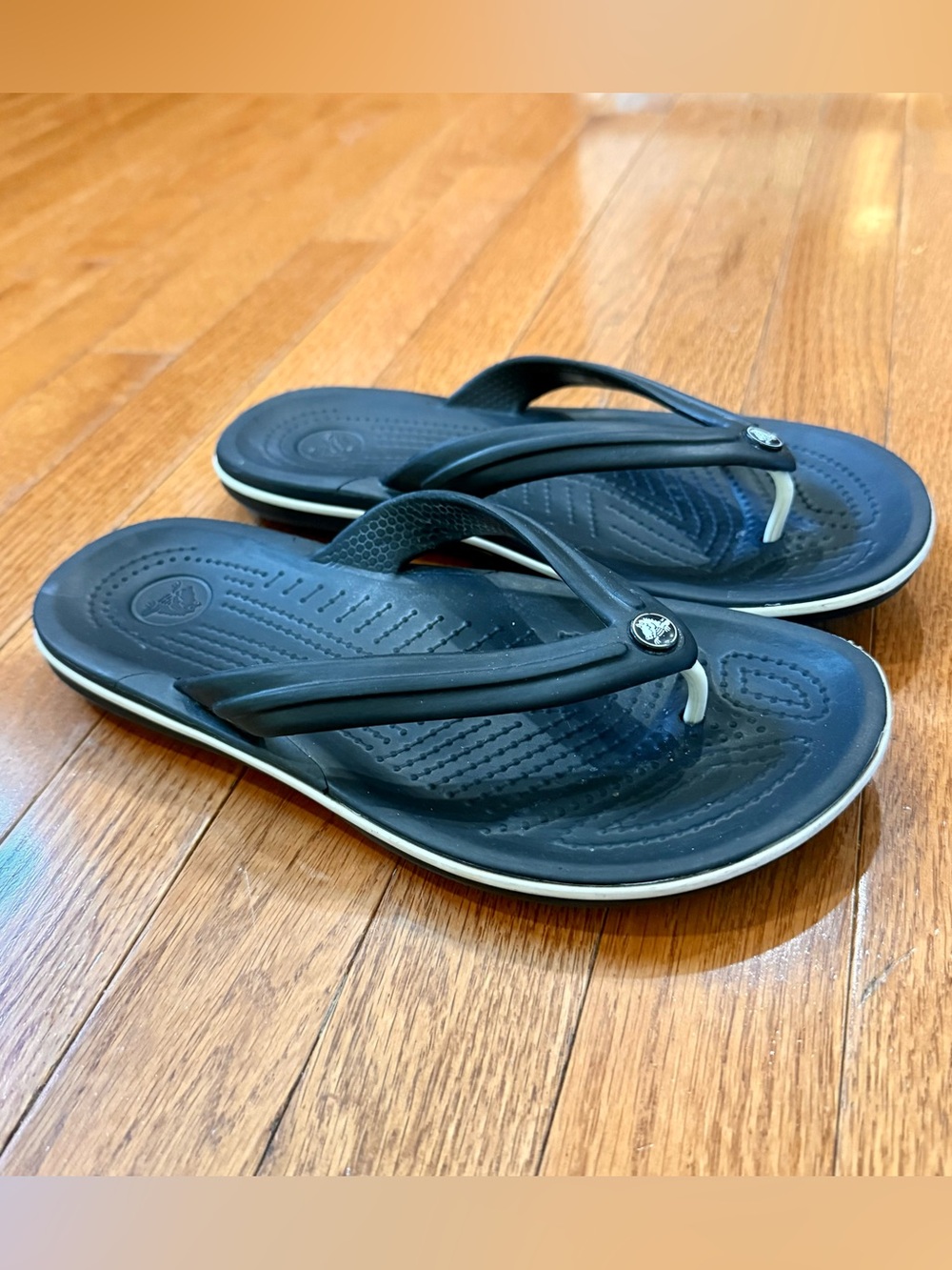 Crocs Women’s 7 Men’s 5 Crocband Flip Flops Sandals Black White Sandals Unisex